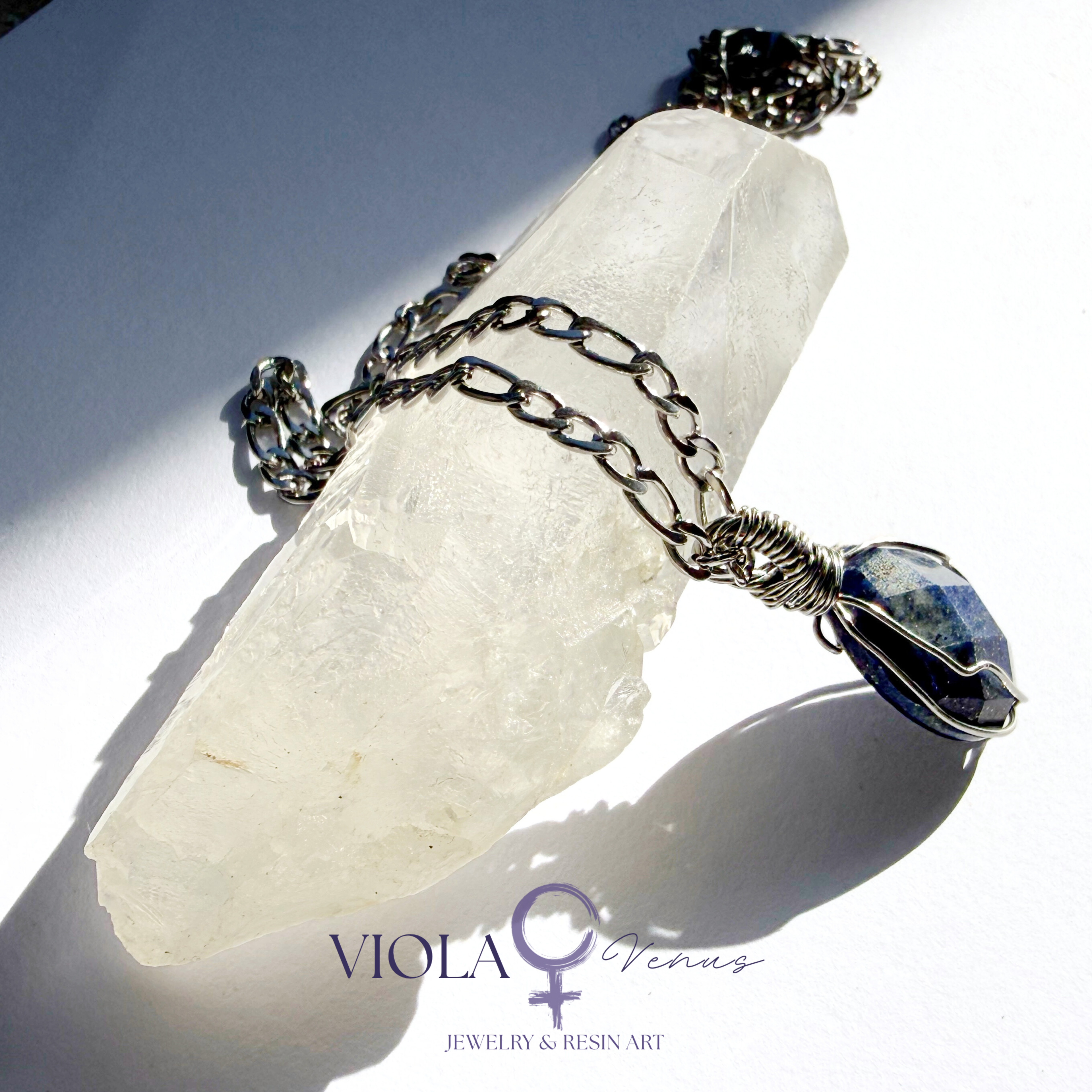 Midnight Current – Lapis Lazuli Pendant Necklace