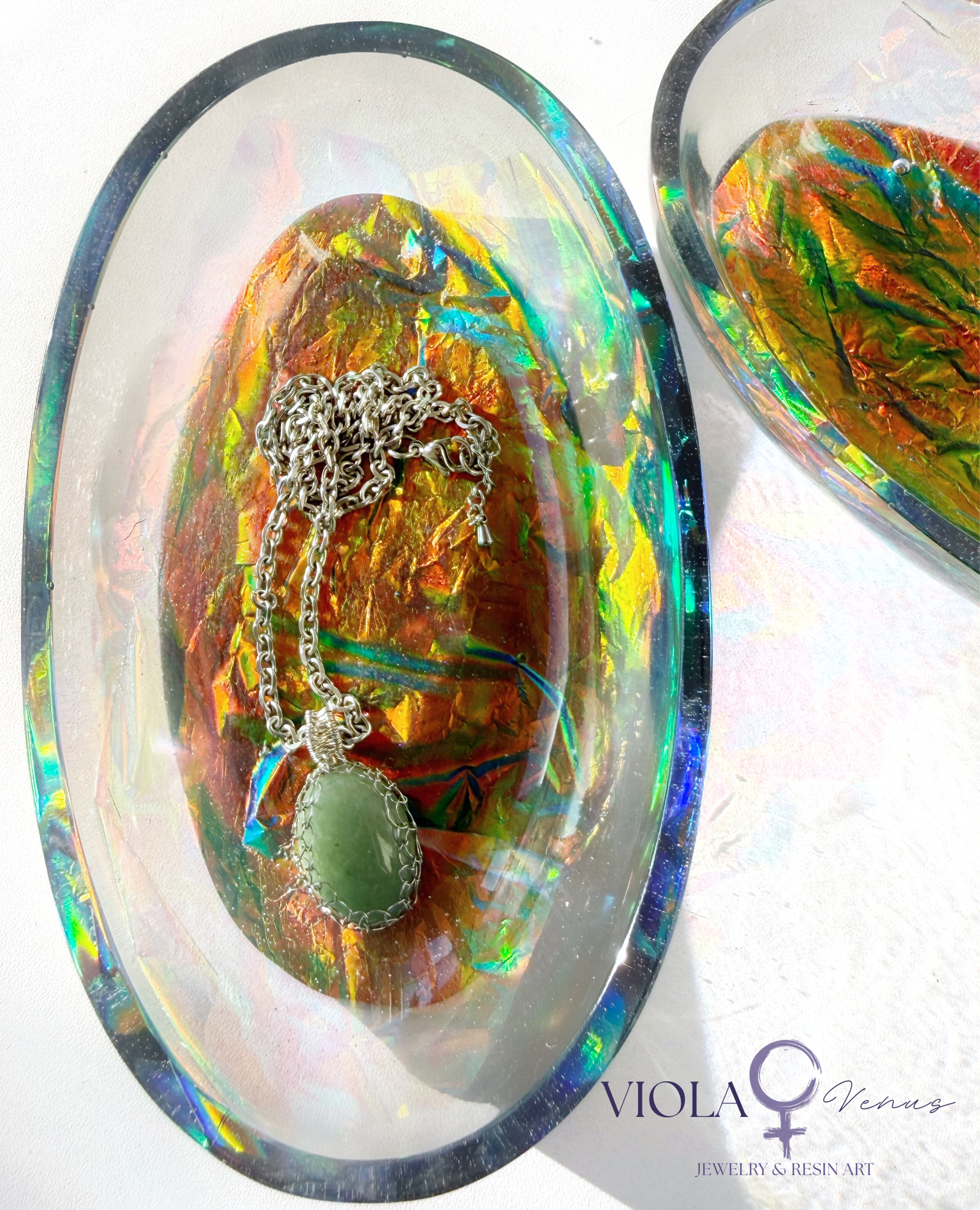 Luminous Aura – Iridescent Resin Bowl